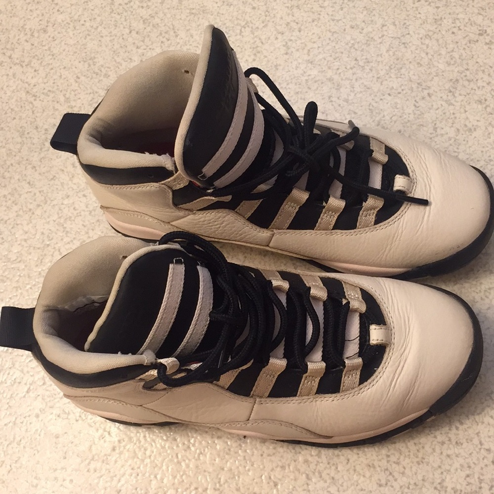 Jordan Retro 10 sneakers size4.5 big kids - Picture 4 of 8